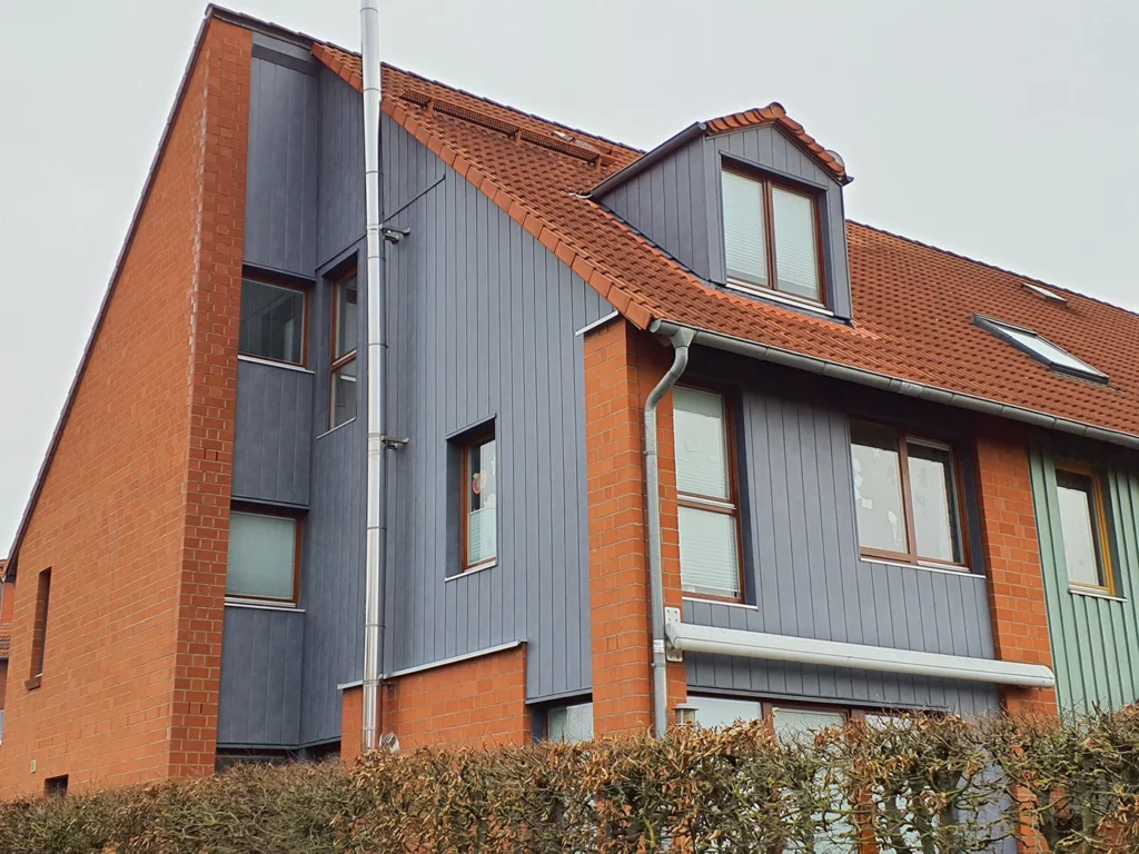 Fassade mit dem Prefa-Sliding-System